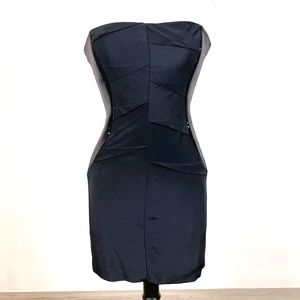 NICOLE MILLER classic gorgeous little black dress 100% silk. Strapless. Sequins